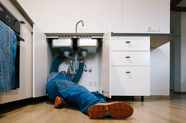 Professional Leak Detection technician working in Churchton, MD